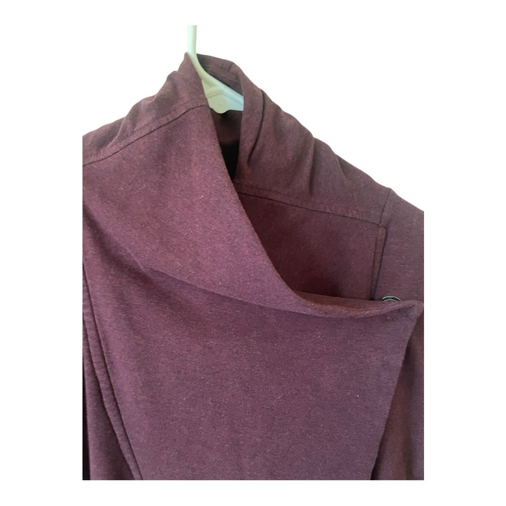Lululemon Thats A Wrap Women’s Maroon Jacket Size 10 - Picture 4 of 7
